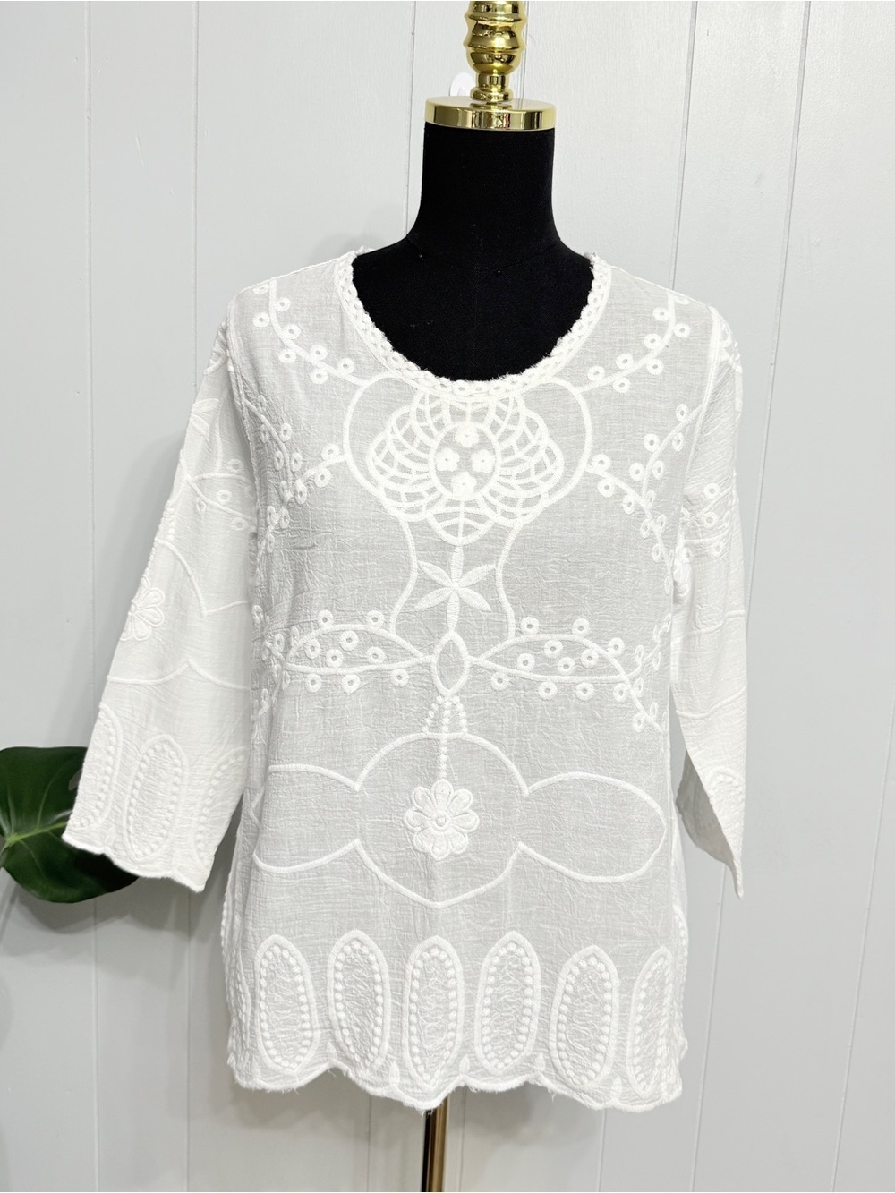 #17) new directions White Embroidered Cotton Tunic Top